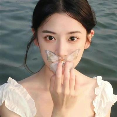 发光的河流